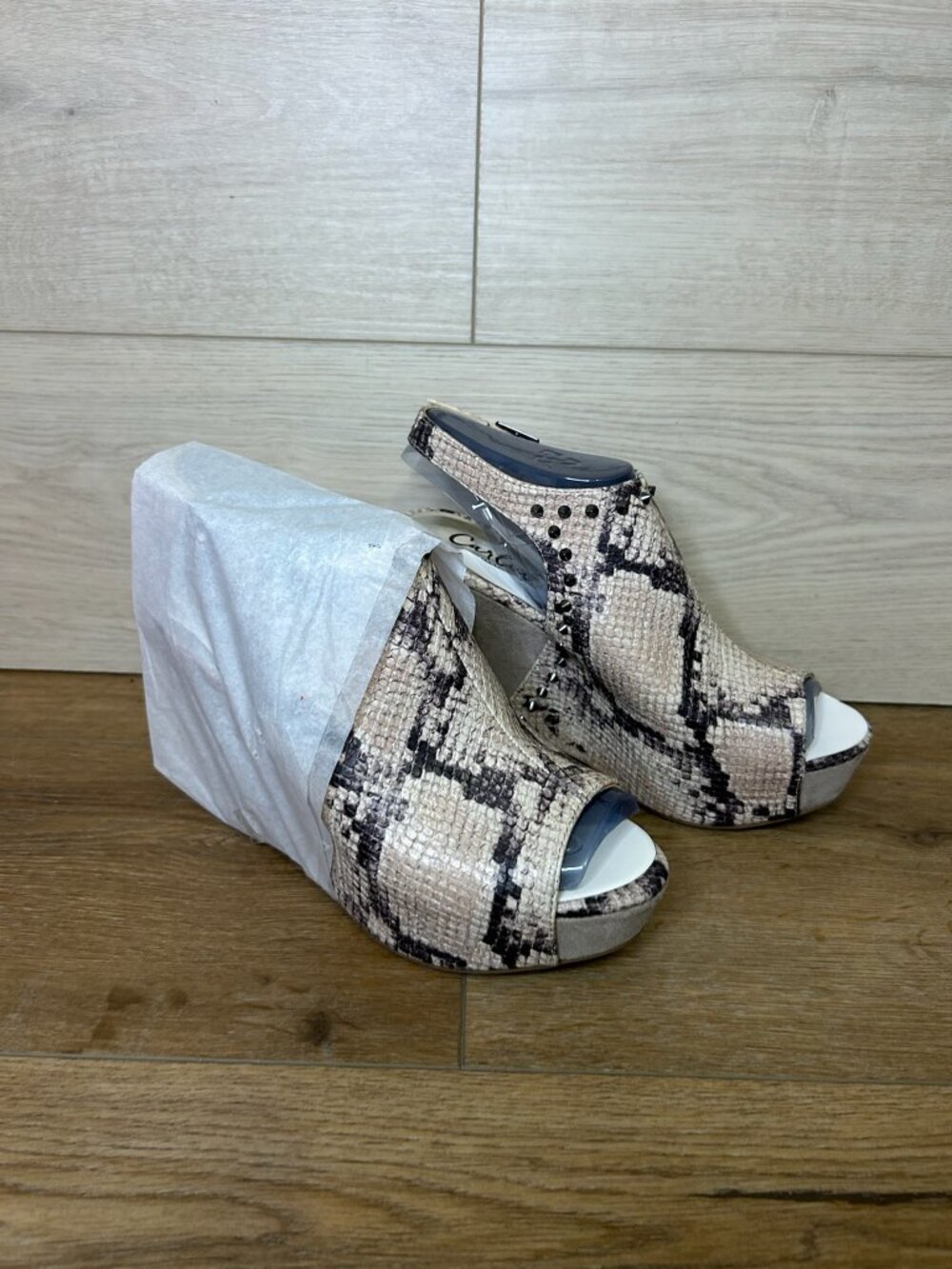 Carlos Santana Marcia Snakeprint Wedge Sandal 6M